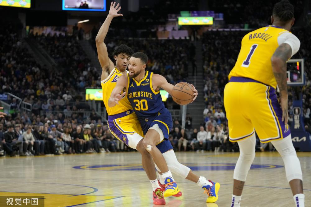 的舞台上 的舞台上