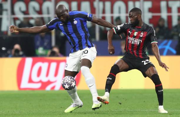 也揭示了在 也揭示了在