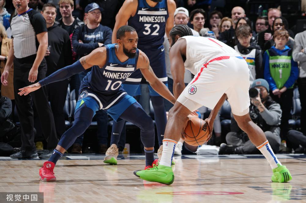 的中锋角色 的中锋角色